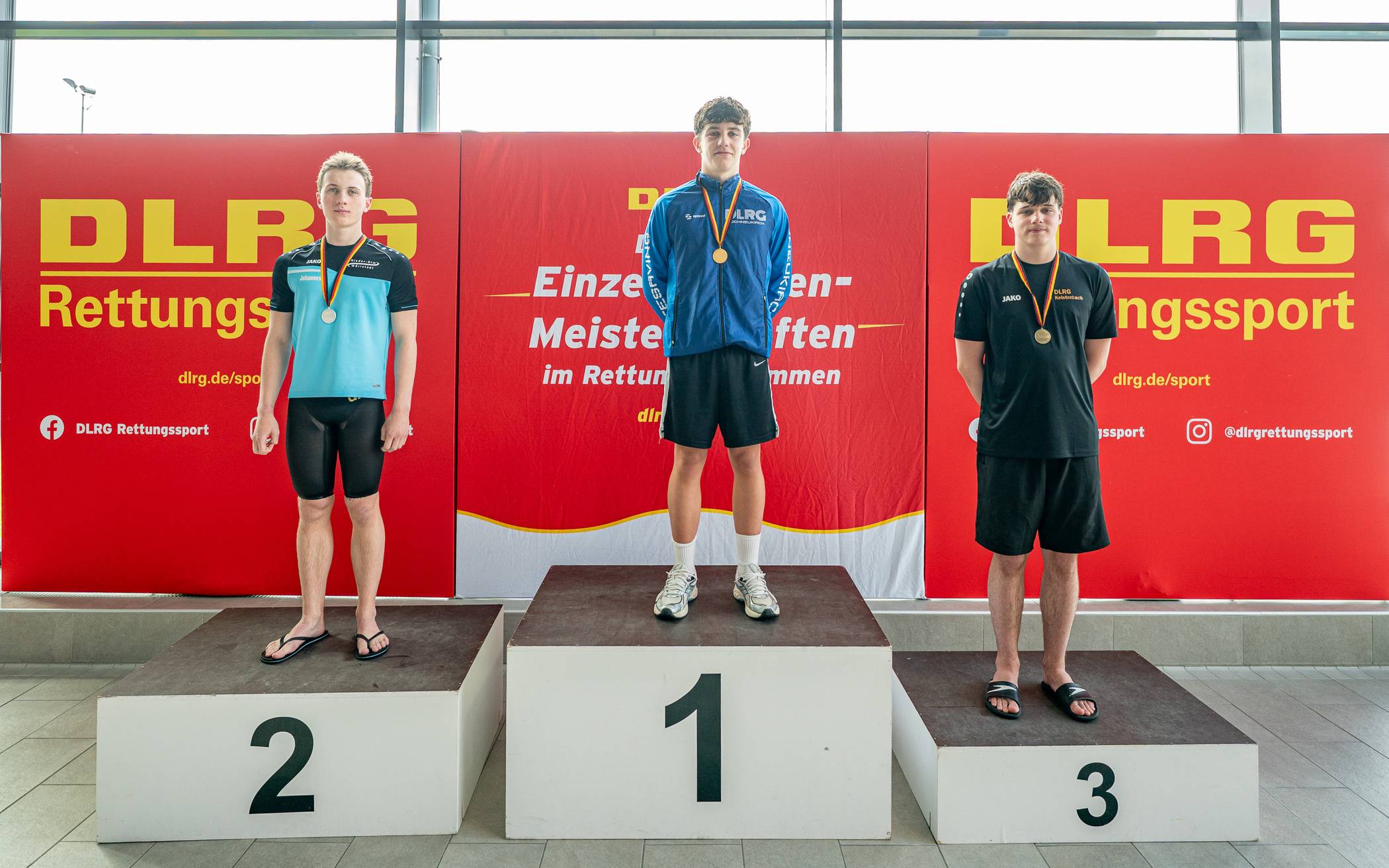 DLRG-Team aus Hochneukirch mit zwei deutschen Meistertiteln
