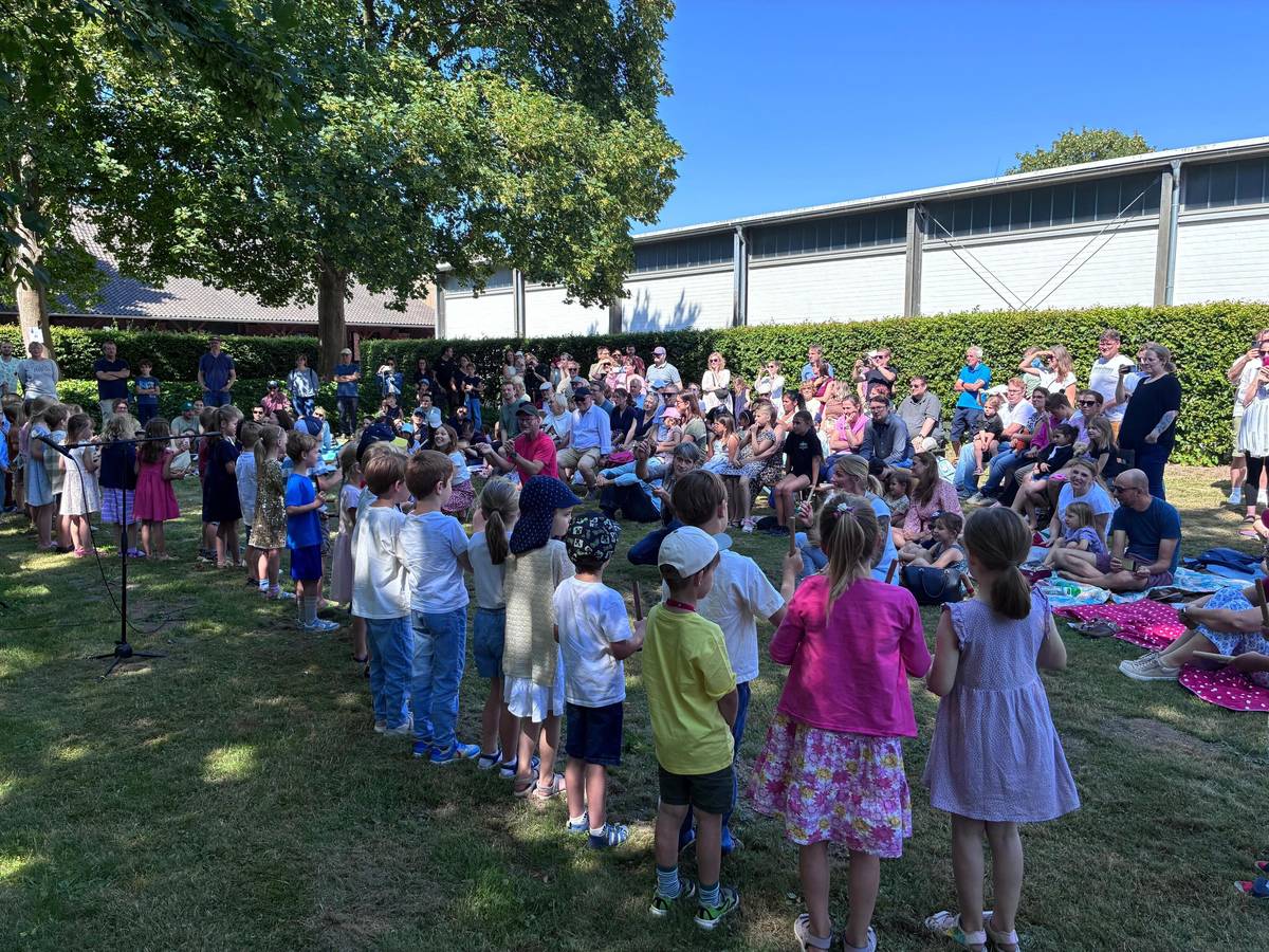 Musikschule Rhein-Kreis Neuss: Große Bühne für kleine Musiker