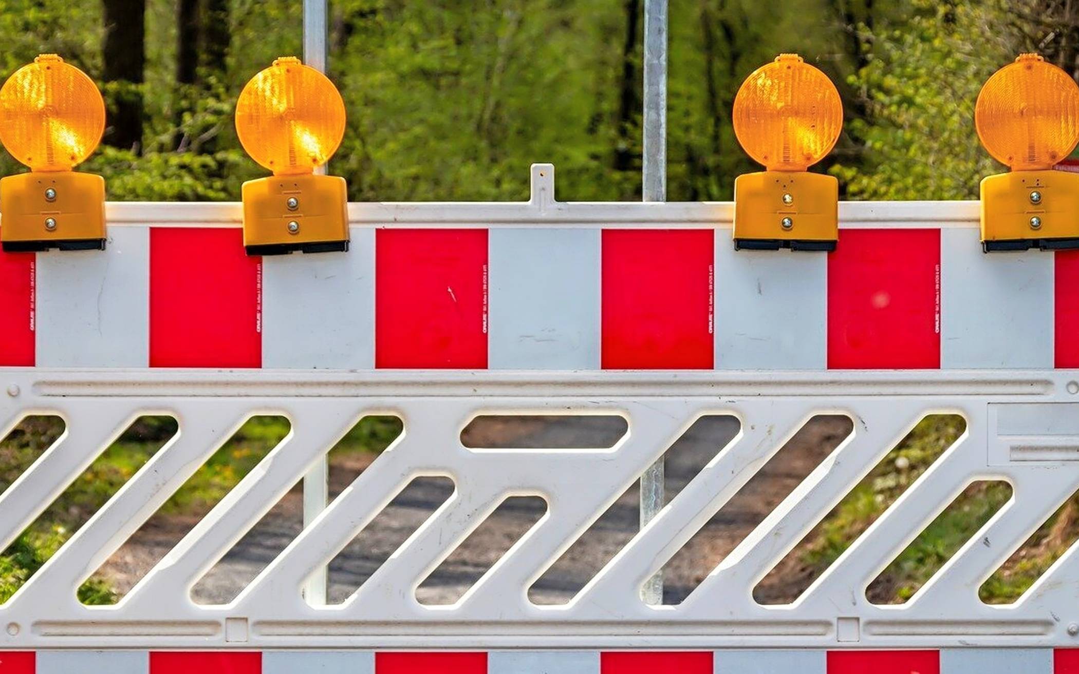 Vollsperrung der Talstraße in Grevenbroich-Kapellen