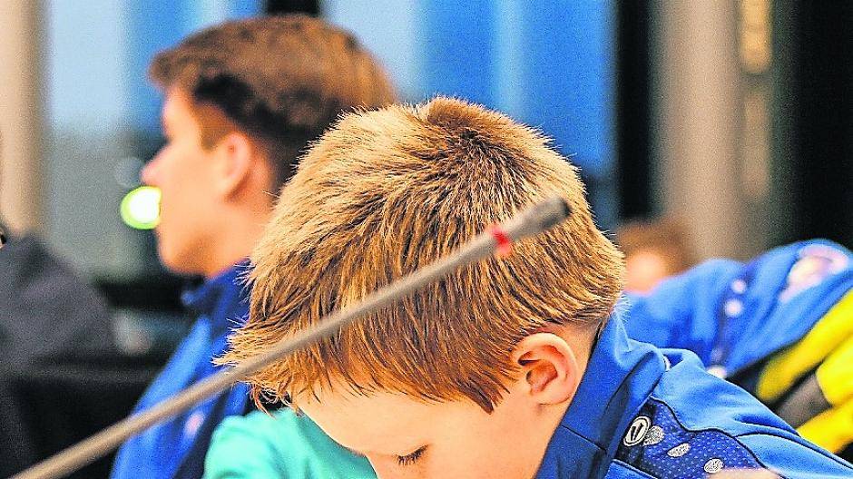  Auch die Hemmerdener Delegation schrieb eifrig die Los-Ergebnisse mit. 