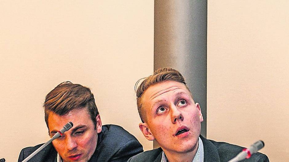Flaggen, Hymnen und mehr: Vorfreude aufs große Event