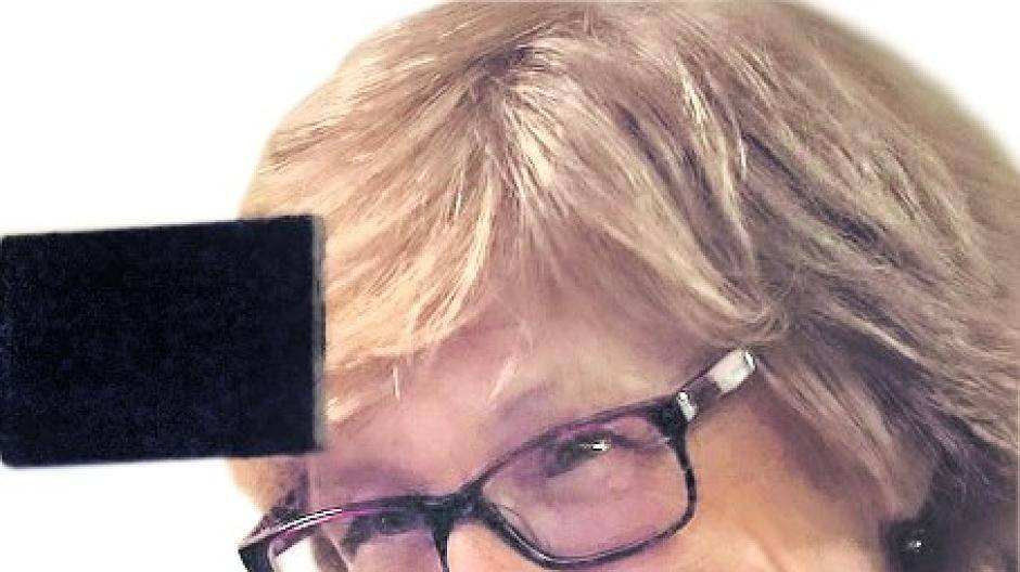  Renate Kümpel steuert Fotografien bei.  
