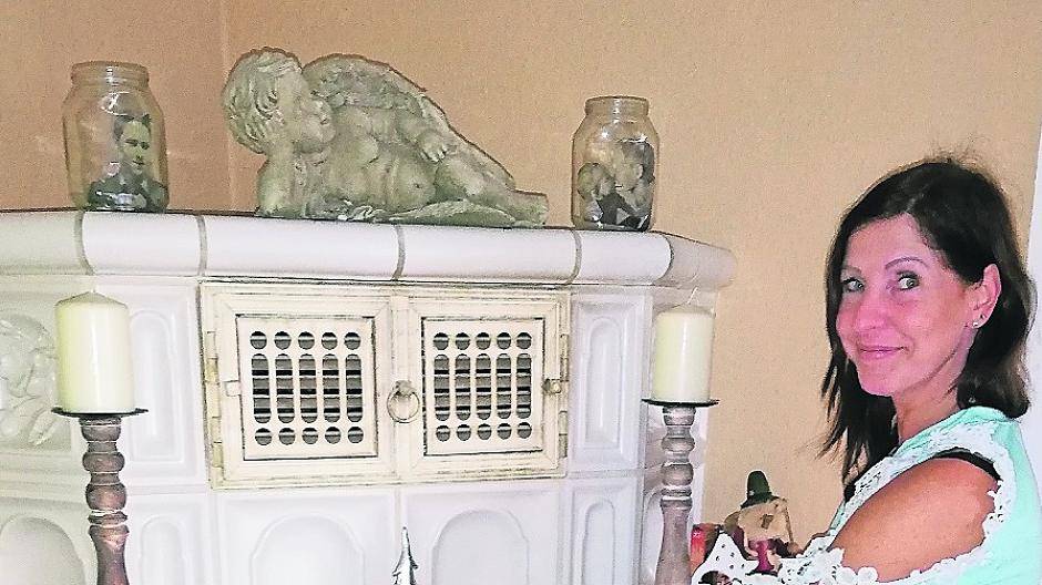  Sandra Holl liebt ihren Sohn über alles — auch wenn der Alltag sie immer wieder an den Rand der Belastungsgrenze bringt. Gerade jetzt in der Vorweihnachtszeit ist ihre ganze Familie gefordert. 