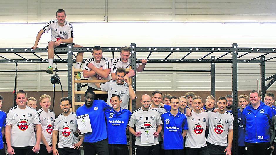  Der BVWevelinghoven siegte bei der ersten „Cross-Challenge“ auf Grevenbroicher Boden über die Vertretung des SV Hemmerden. Viel Schweiß war nötig, um die einzelnen Aufgaben zu bewältigen. 