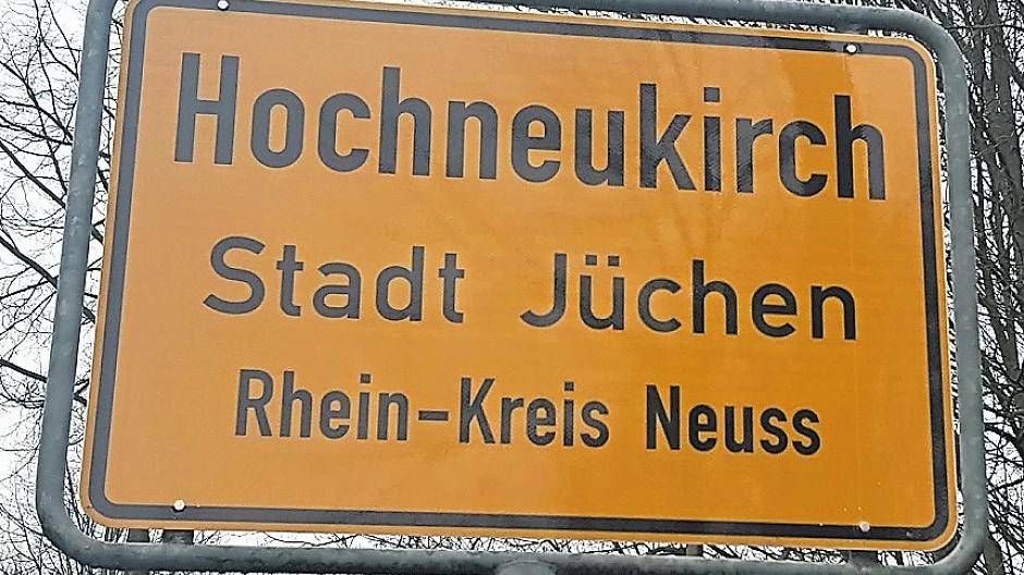  So sieht das neue Ortsschild für Hochneukirch aus. 