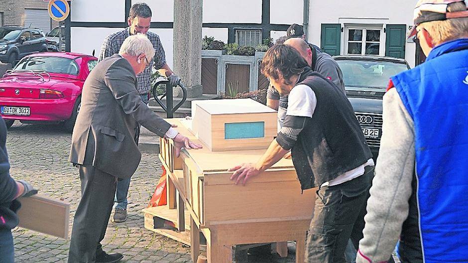 Neue Orgel angeliefert. Aber noch fehlen 50.000 Euro!