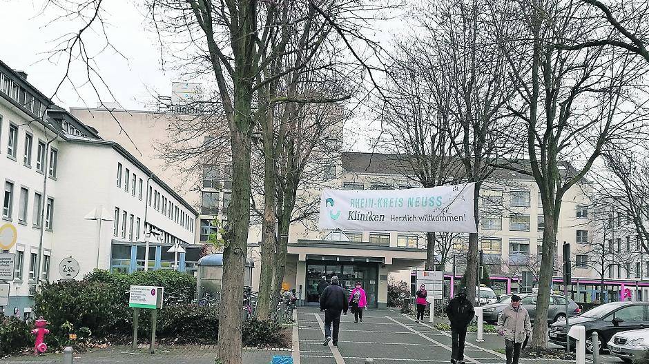  Sigurd Rüsken, Geschäftsführer des „St. Elisabeth“-Krankenhauses, versteht die Enttäuschung und die Sorgen der Nutzer des bisherigen Bewegungsbades. 