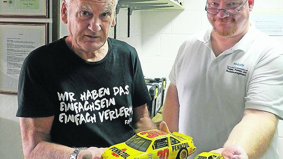 Offene Tür im Kapellener „Rennstall“ an der