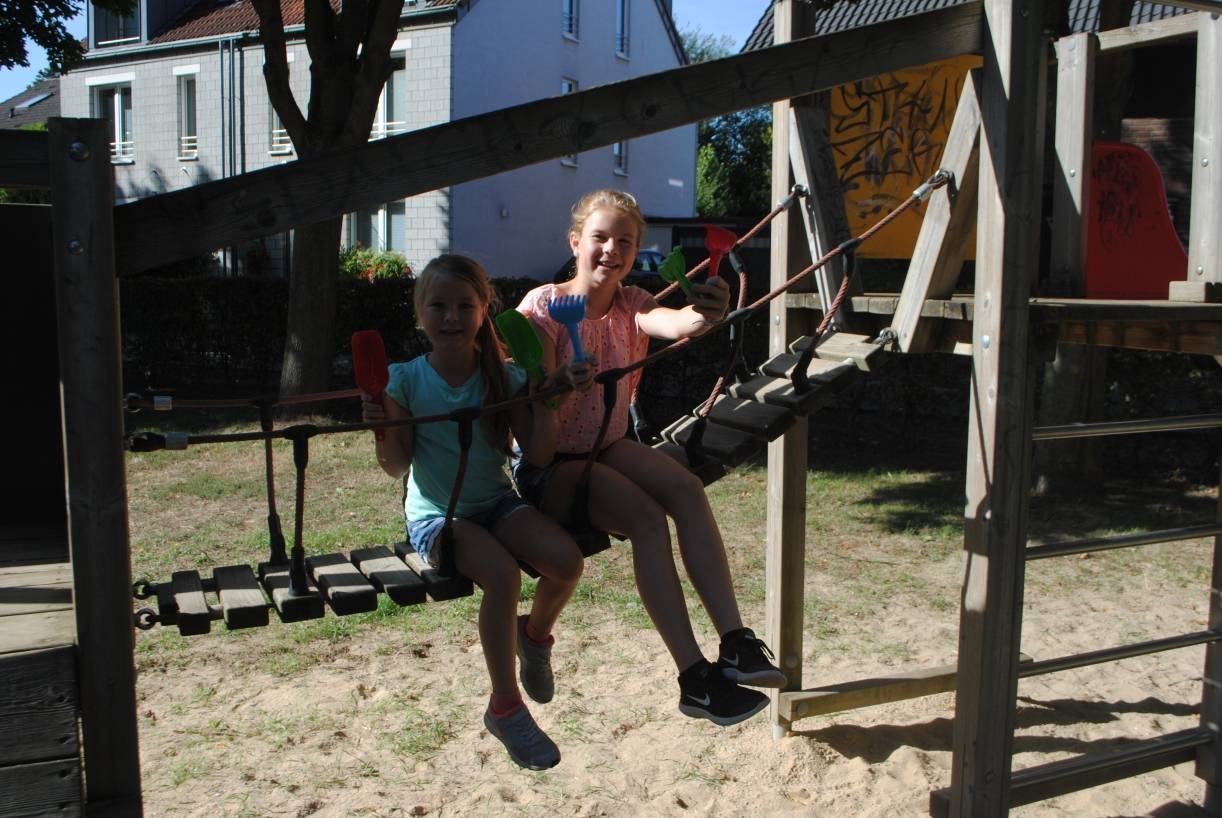 Die Top-Kurier- Spielplatz-Tester:: Welcher Spielplatz ist der Schönste? Jüchens Kids als sehr kritische Jury
