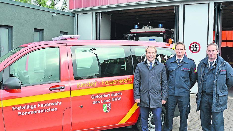 Ein Wagen für die Kinderfeuerwehr Von Evinghoven kann der ganze Kreis lernen