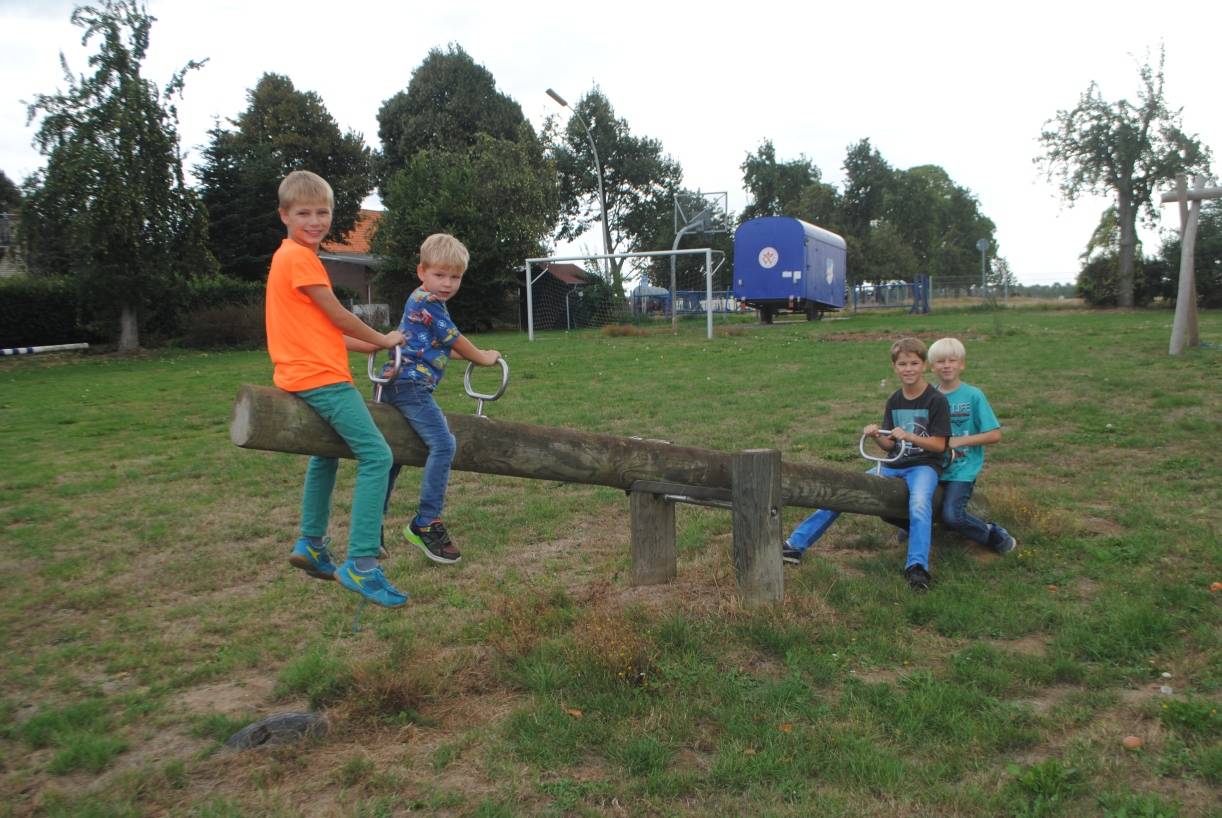 Die Top-Kurier-Spielplatz-Tester: Welcher Spielplatz ist der Schönste?: Jüchens Kids als sehr kritische Jury