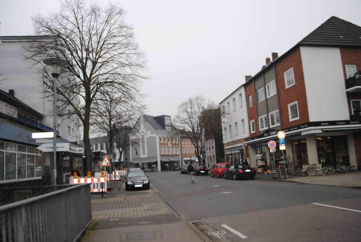 Baumfällarbeiten an der Bahnstraße