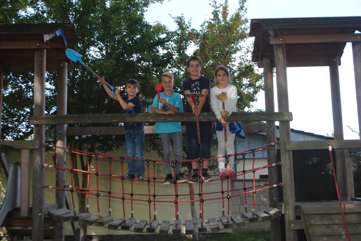 Die Top-Kurier Spielplatz-Tester: Welcher Spielplatz ist der Schönste? Jüchener Kids als sehr kritische Jury