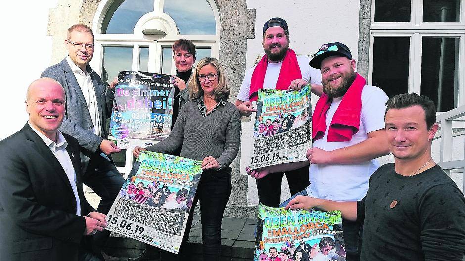 Ballermann-Stars bei „Oben ohne“: „Mama Lauda“ hallt durch die Stadt