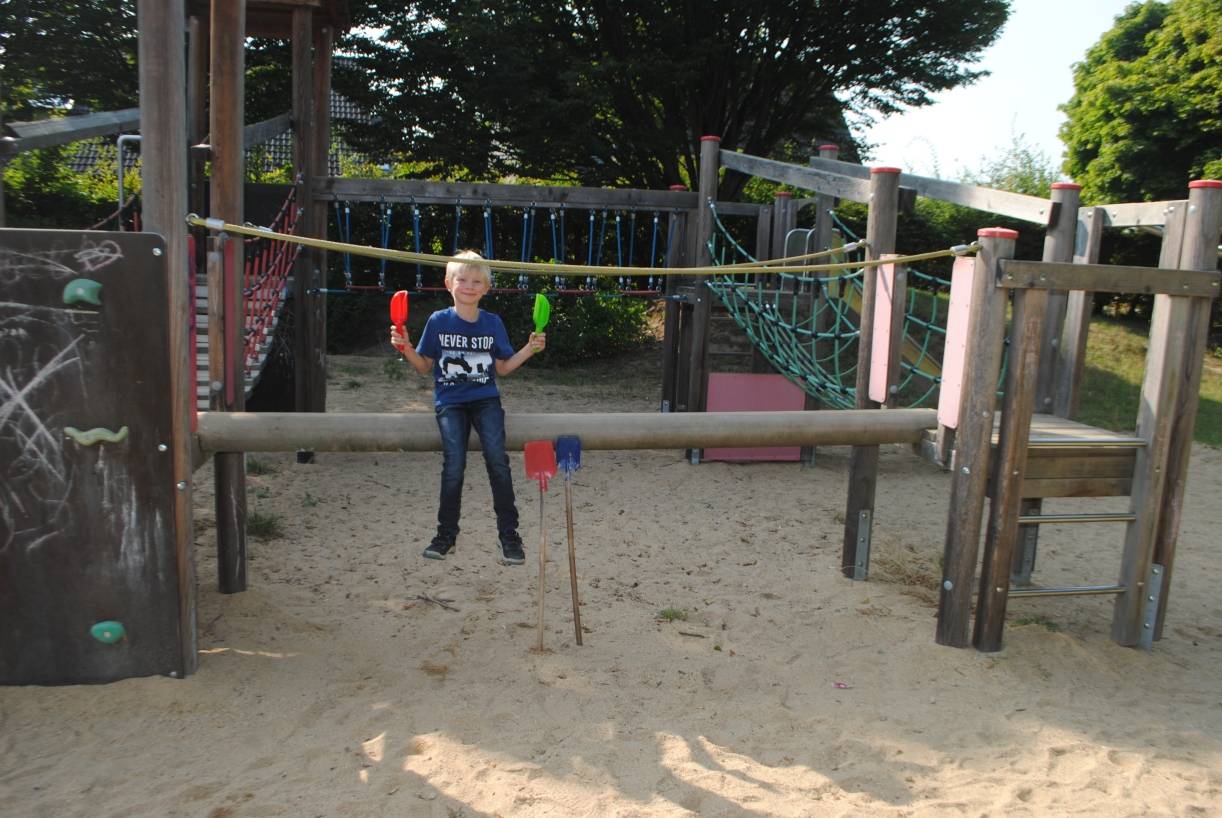 Die Top-Kurier-Spielplatz-Tester:: Welcher Spielplatz ist der Schönste? Jüchens Kids als sehr kritische Jury