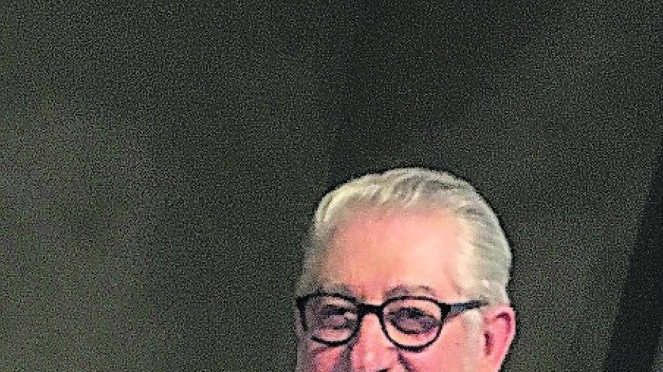  Heimatforscher Dieter Schlangen aus Elsen. 