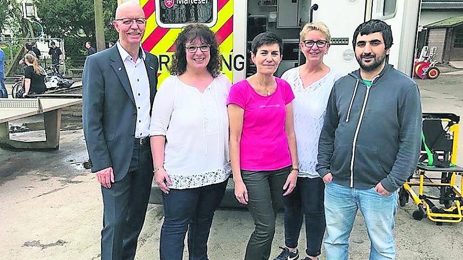  Auch Bürgermeister Harald Zillikens machte Station bei der Typisierungsaktion in Gierath. 
