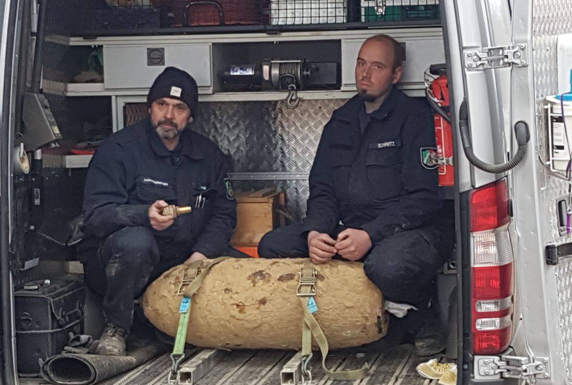 Fünf-Zentner-Fliegerbombe gefunden: Bombenentschärfung erfolgreich
