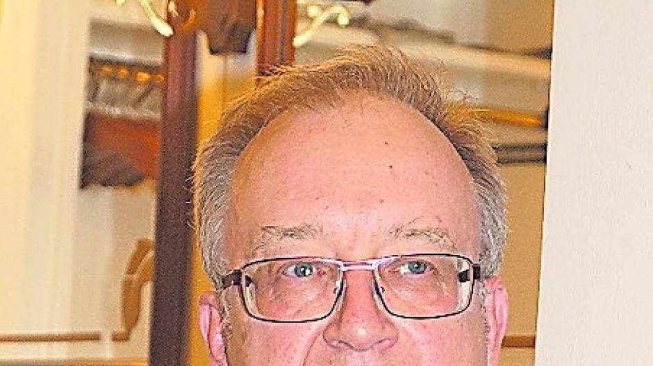 Torten-Talk diesmal im Erft-Kurier: Warum die Stadt am KiTa-Mangel in Wahrheit keine Schuld trägt ..!