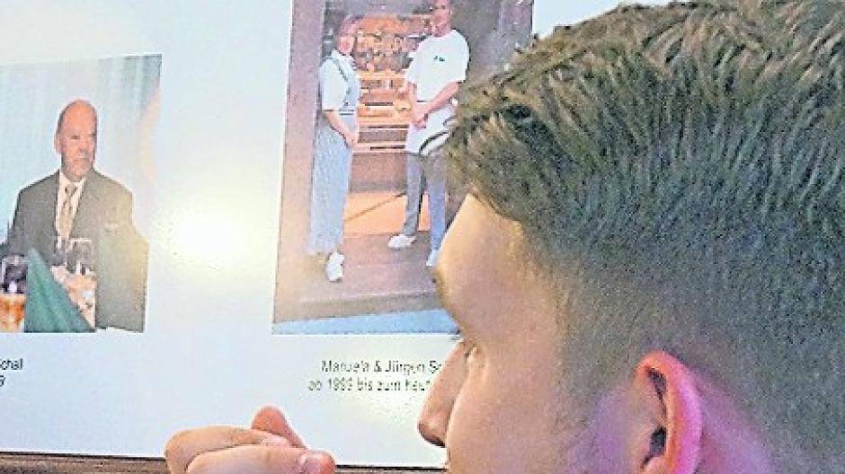  Auch am Eisbecher engagiert: Torten-Talker Philipp Bolz. 