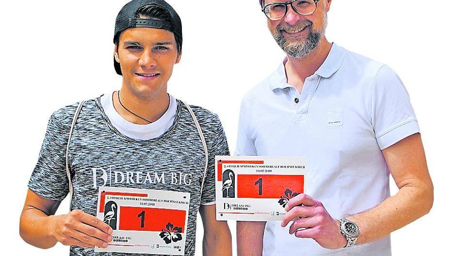  Robin Pesch, Inhaber „Dreambig Coaching“ und Christian Erkenbrecher, Inhaber der Storch-Apotheke. 