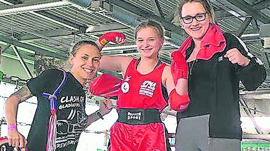  Kim Klomfaß (mitte) mit ihren Vorbildern Atenea Flores (links) und Marie Asmuth. 