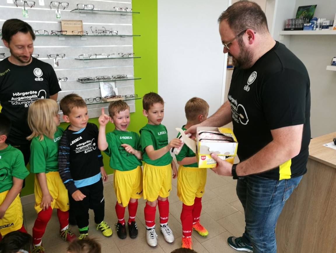 Auch die ganz Kleinen spielen mit: Mini-Bambini möchten Spielpraxis