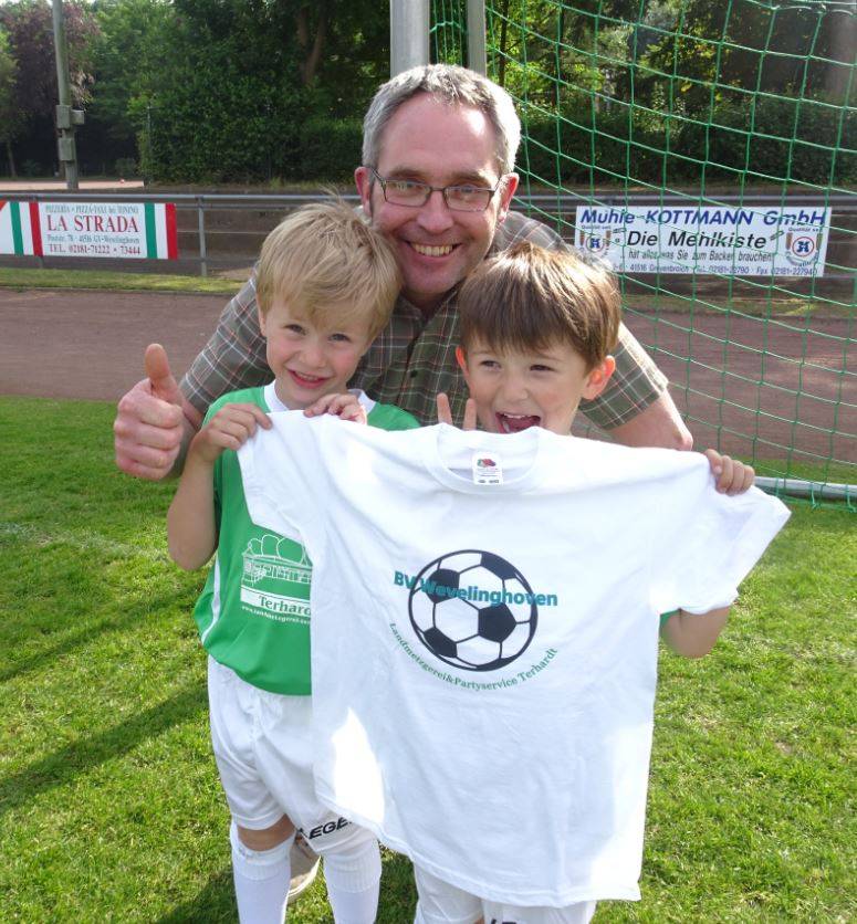 Hand in Hand: Nur mit Teamwork und Fairplay sind die Jungs erfolgreich