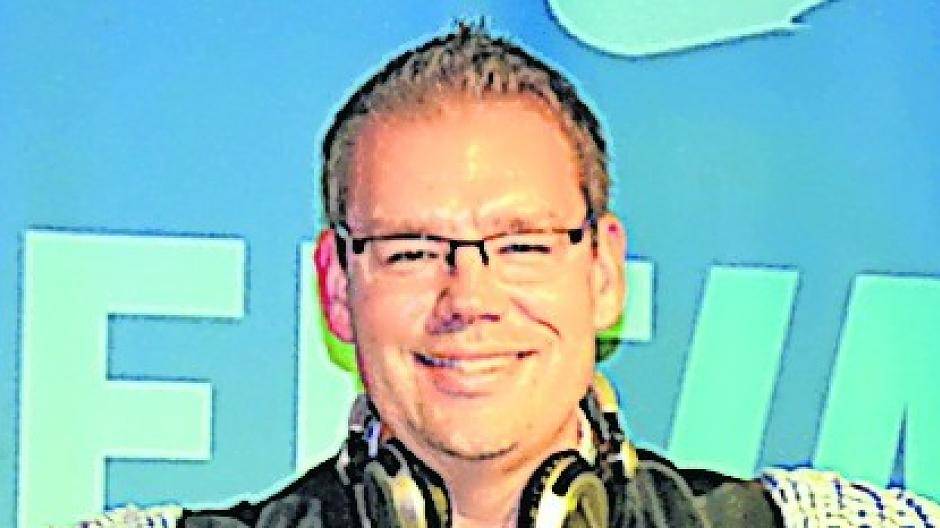  Die Hütte kracht ... ab 16.30 Uhr mit Marc Pesch.  