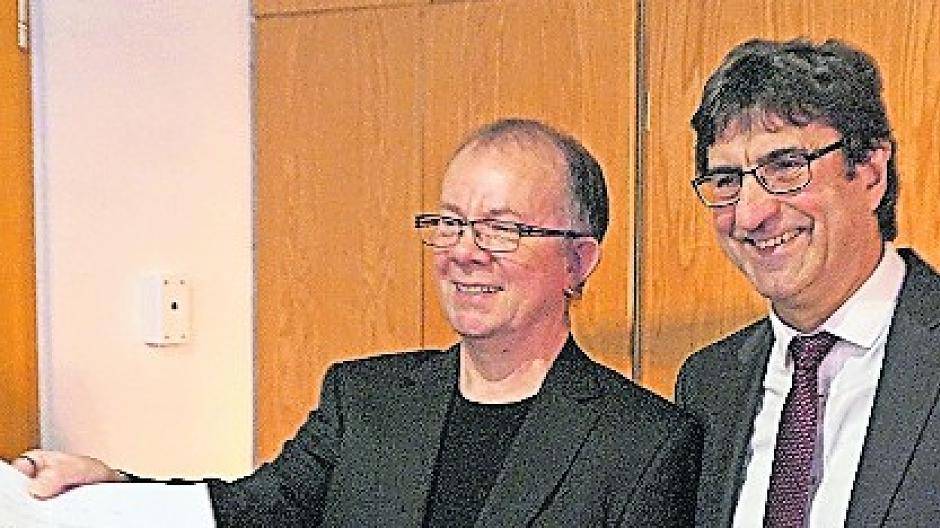 Gelungener „Schnee-Ball“: Musik, Tanz, Spaß und Charity-Gedanke
