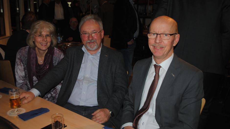 Und auch Bürgermeister Harald Zillikens sowie Helmut Kreutz und seine Ehfrau ließen...