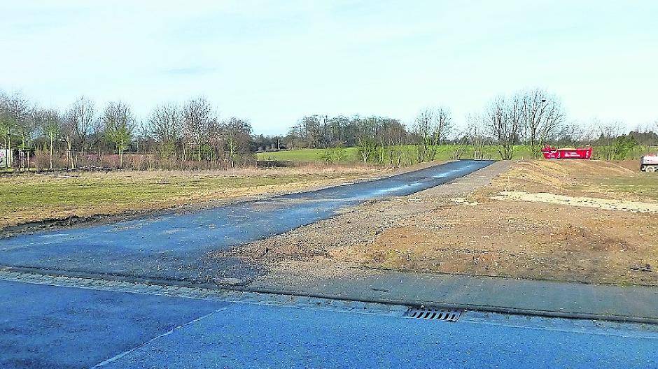  Die neue Straße in Otzenrath soll künftig „Klompenweg“ heißen. 