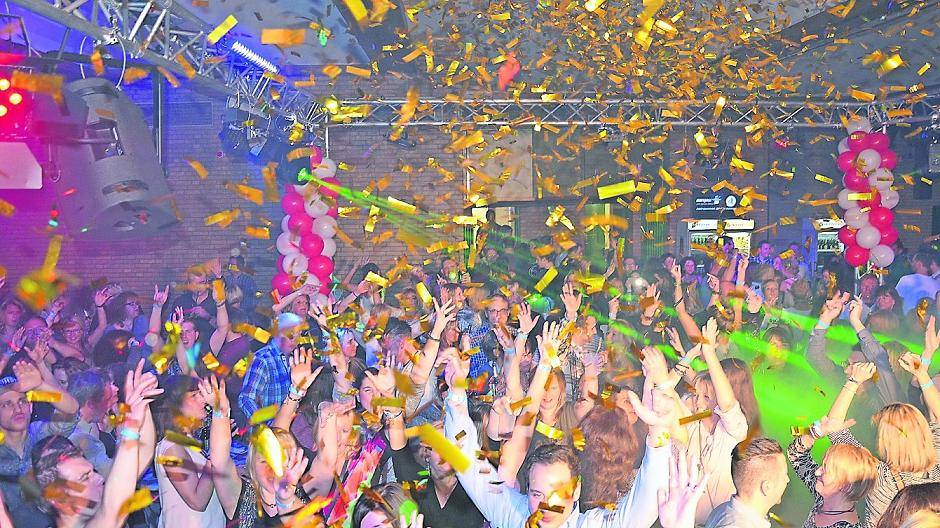  Nicht wieder zu erkennen war die „Alte Feuerwache“, als es dort jetzt zum Re-Start der Party-Reihe „Grevenbroich feiert“ kam. 