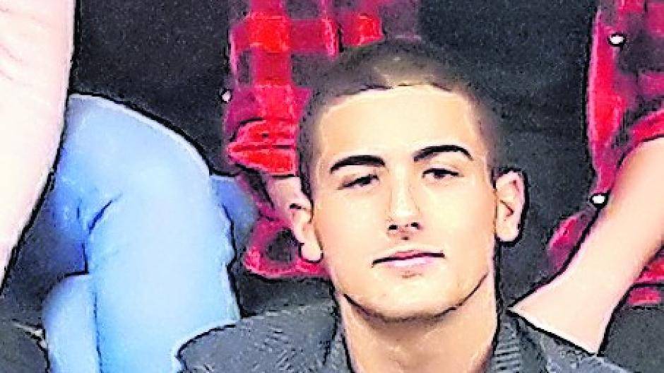  Emre Akin vom Jugendrat trägt morgen vor.  