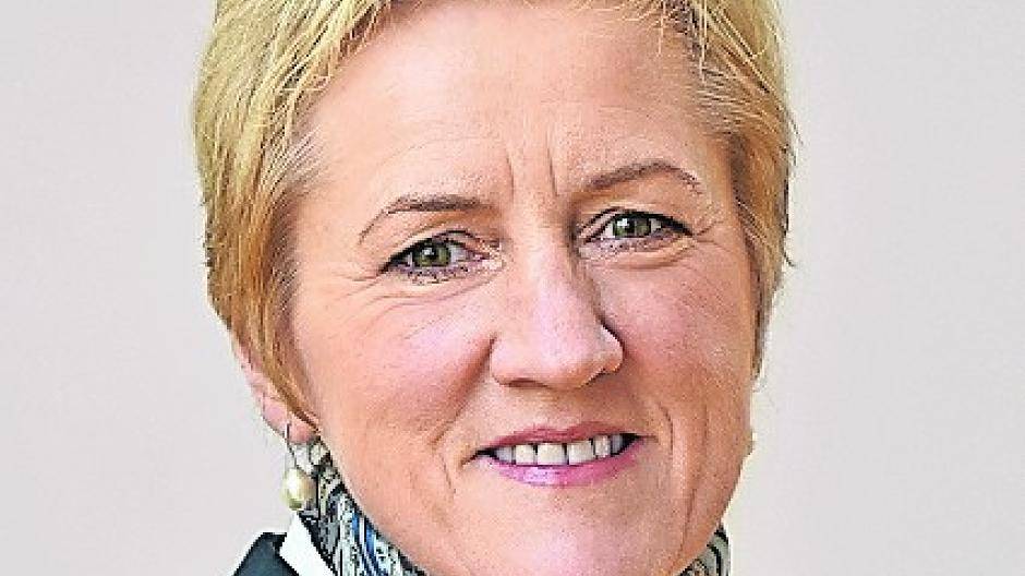 Führen sie demnächst „nebenbei“ die neue AÖR: Kämmererin Monika Stirken-Hohmann und Dezernent Florian Herpel. 
