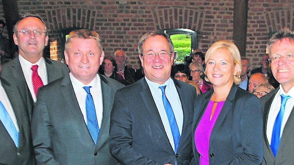  CDU-Granden aus Stadt, Land und Bund: Wolfgang Kaiser, Bertram Graf von Nesselrode, Hermann Gröhe, Armin Laschet, Heike Troles und Hans-Jürgen Petrauschke. 