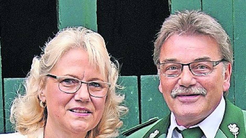  Das Adjutantenpaar ist allzeit bereit. 