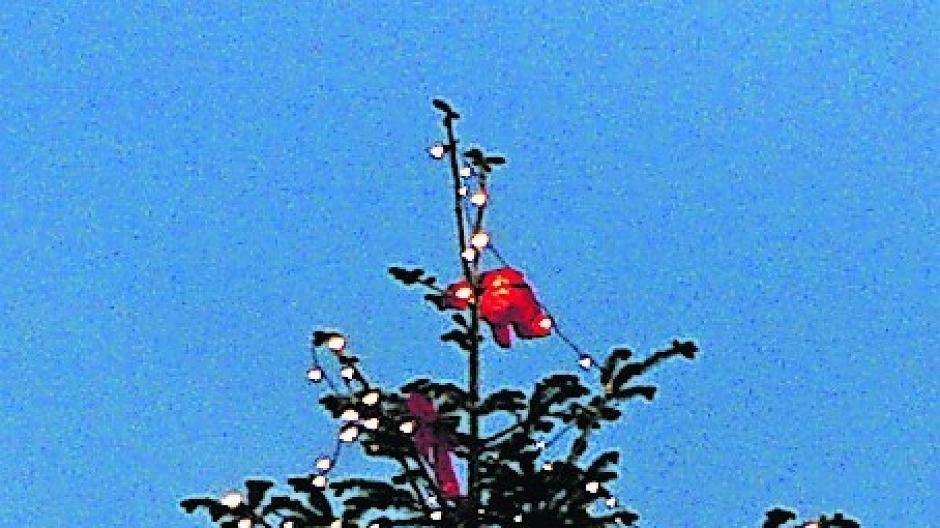  Am Sonntag wird der Baum in Otzenrath wieder geschmückt. 