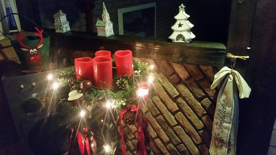 Von Waltraud Brendgen bekamen wir diesen weihnachtlichen Kranz...