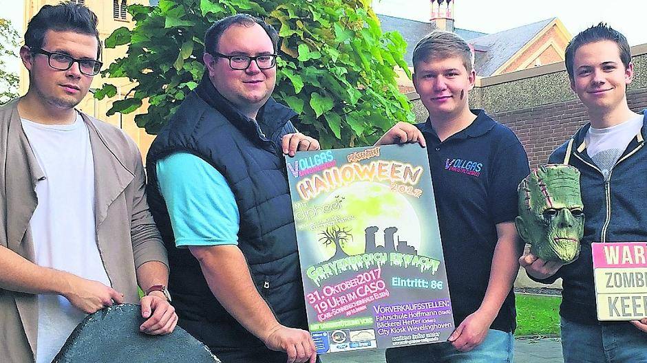  Der Verein „Vollgas Veranstaltungen“ unter Nico Guardabasso, Sascha Wrangel, Marian Huth und Jonas Clever ist schon im Vorbereitungsstress für die Halloweenparty. 