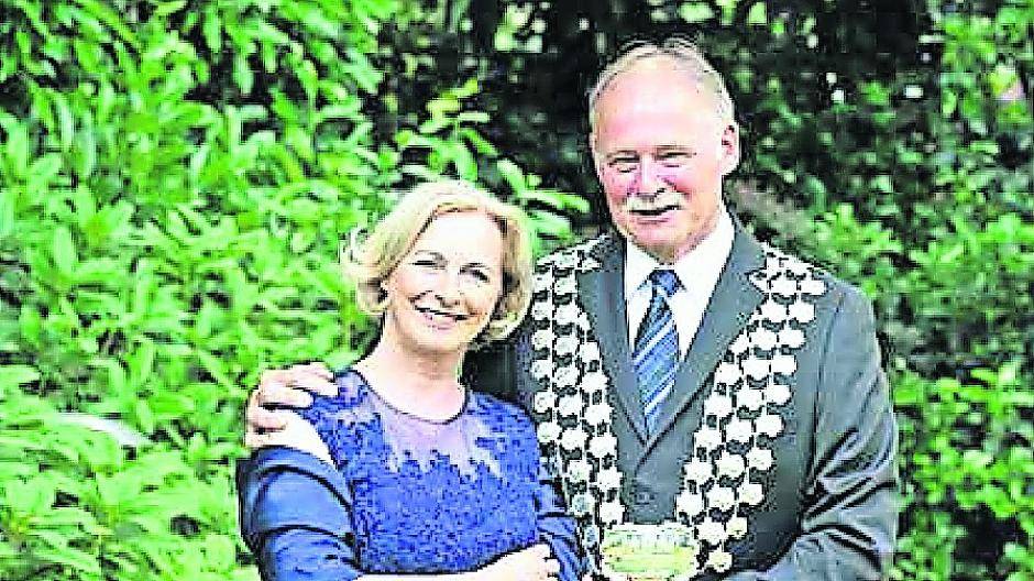  Ulrich und Eva Stammen repräsentieren an diesem Wochenende die Kirmesgesellschaft aus Elsen glanzvoll als amtierendes Königspaar.  