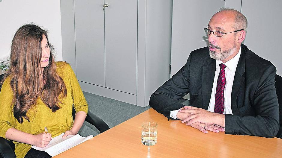  Roland Sperling von den Linken kandidiert für den Bundestag und lässt beim Erft-Kurier-Interview kein gutes Haar an seinen Mitstreitern. 