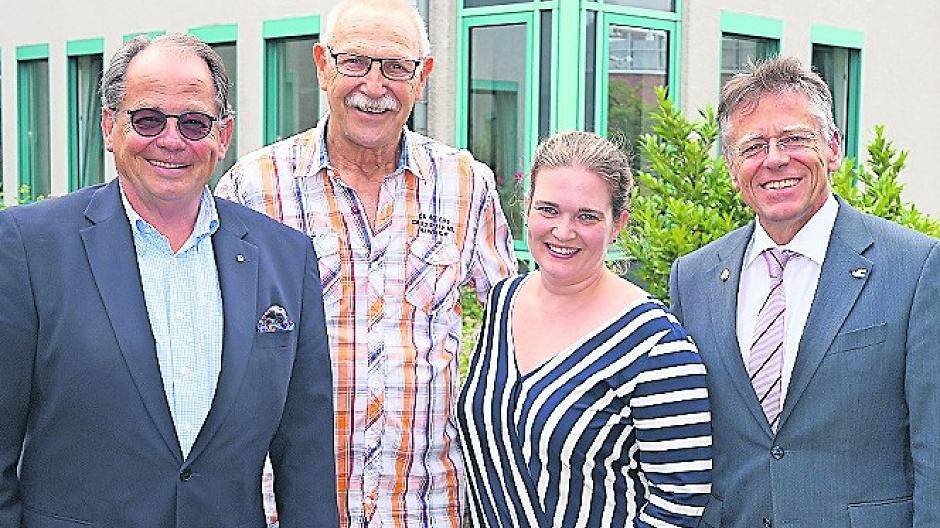  Cathrin Hassels und Rolf Esser vertraten die Allrather Dorfgemeinschaft. 