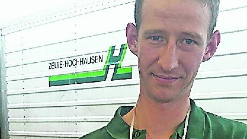  Kronprinz ist ihr Sohn Denis, der am Dienstag gekrönt wird. 