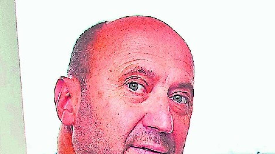  Fest steht, dass Rainer Thiel (links) wieder für die SPD ins Rennen geht. Hans-Christian Markert (rechts), der mit Kaarster „Grünen“ über kreuz steht, will nun zwischen Rhein und Erft für seine Partei antreten. „Das wird sicher spannend, wenn Rainer Thiel, der Markert ja im vergangenen Landrats-Wahlkampf für hervorragend geeignet gehalten hat, nun im Landtags-Wahlkampf erklären, dass er nicht geeignet ist“, hieß es in der CDU-Versammlung süffisant. 