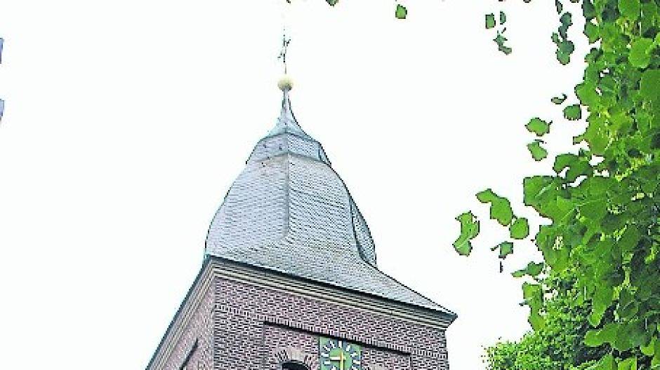  Der Kirchturm darf wohl stehen bleiben ...  