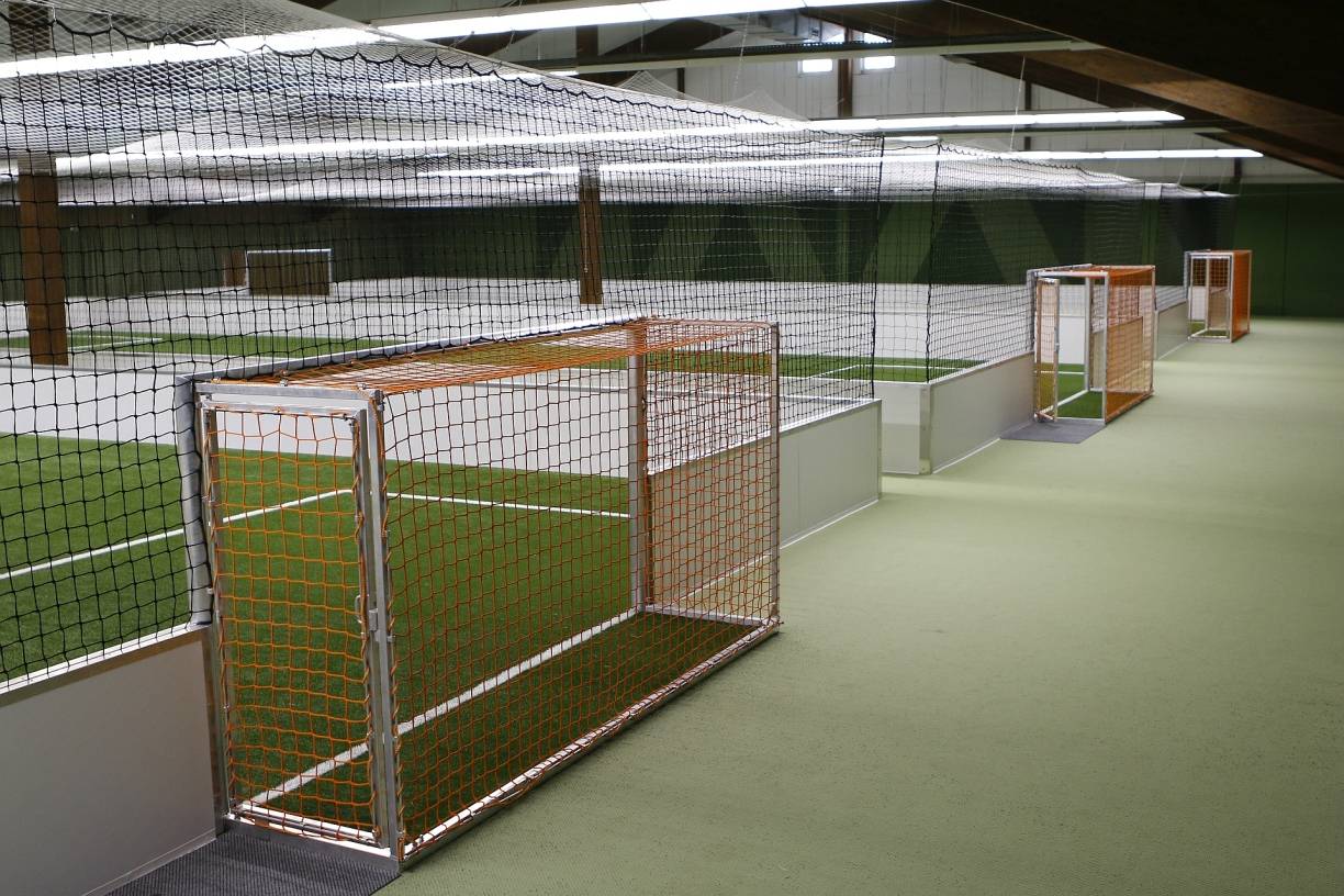 Fußballspaß bei jedem Wetter — in der Soccer-Halle Grevenbroich jetzt möglich