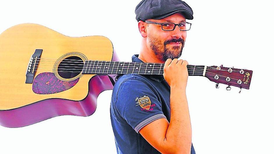  John Born freut sich, am 16. Juli zusammen mit anderen interessanten Bands Grevenbroich beim „Rock This Town“-Casting rocken zu dürfen. 