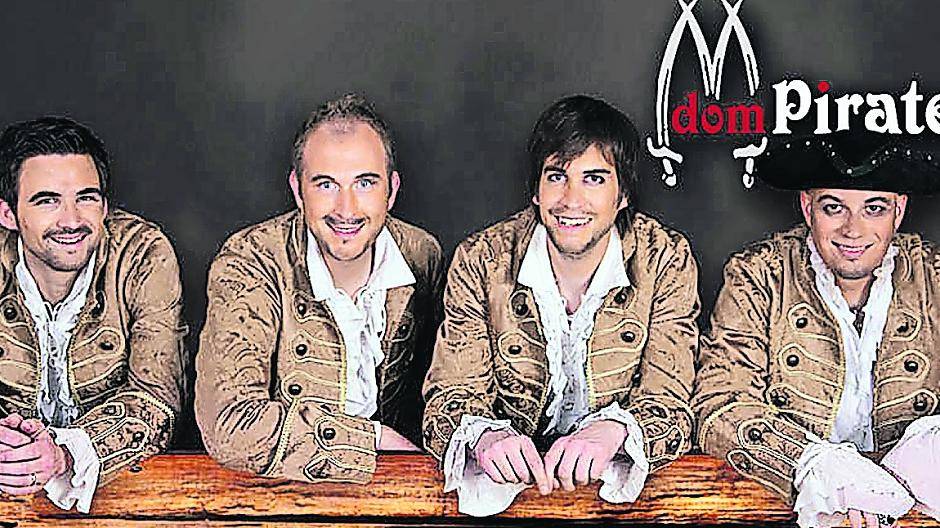  Die „Dompiraten“ sind für ihre in allen Generationen gängige Musik bekannt, die die Herzen wirklich erfreuen kann.  