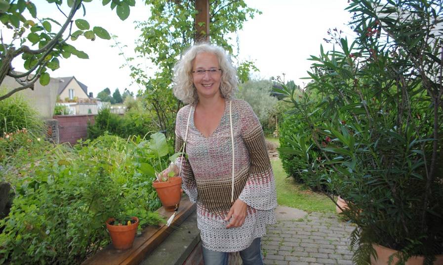 Natürlich pflanzt die staatlich geprüfte Kräuterfachfrau viel Heil- und Geschmackspflanzen auch im eigenen Garten. 